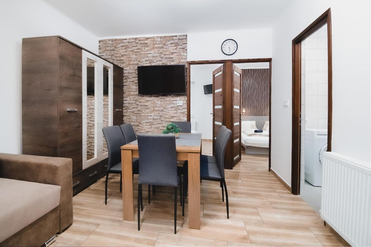 Reborn Lux Apartments Hajdúszoboszló Buitenkant foto